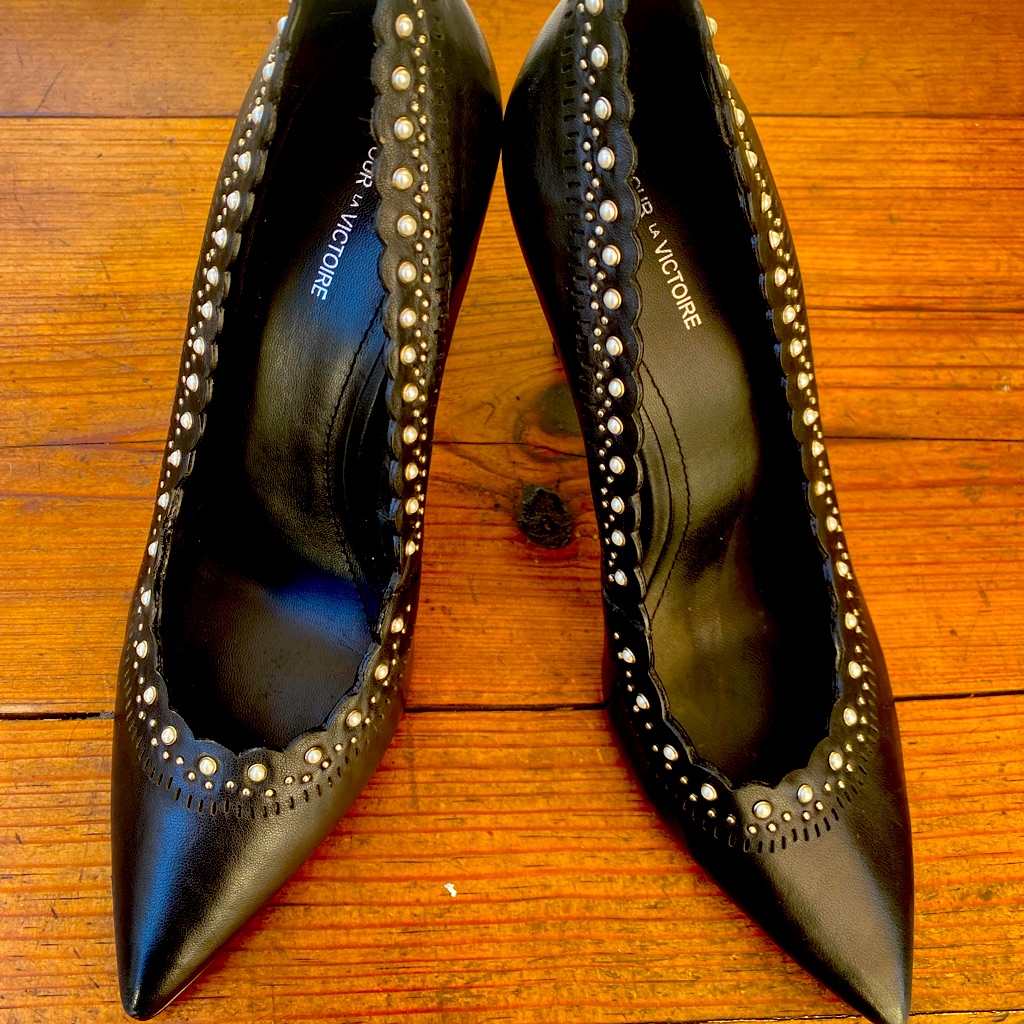 Pour La Victoire Cerella Leather Embellished Stiletto Pumps. Eu40/ Uk7/ Usa9